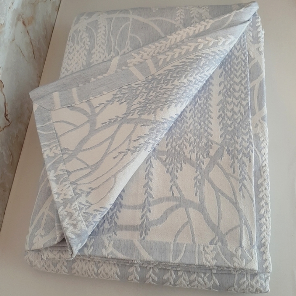 Kevin O'Brien King Matelasse Reversible Jacquard Coverlet Willow